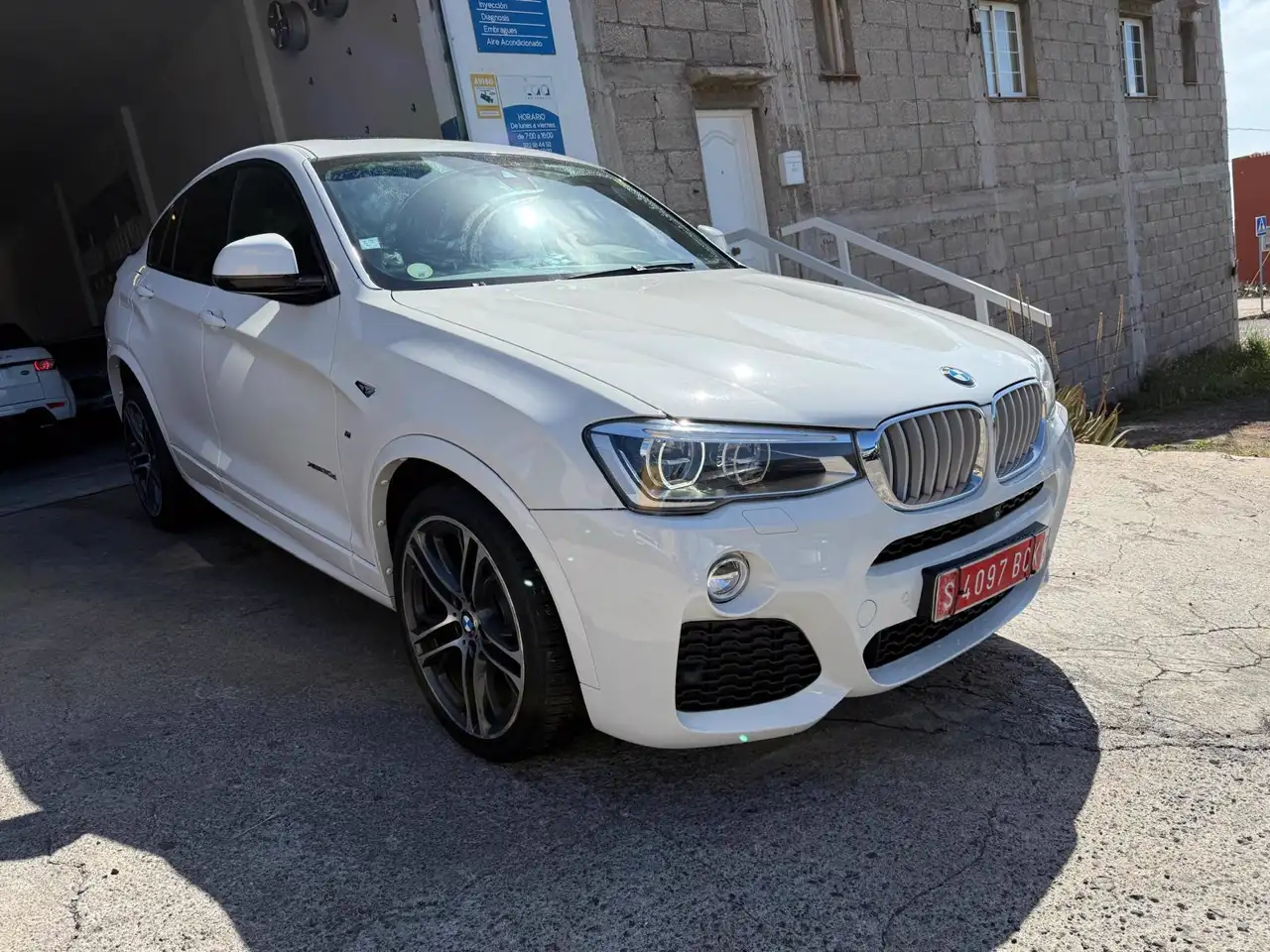 BMW X4 2016 blanco de ocasión en AutoZentrum Tenerife