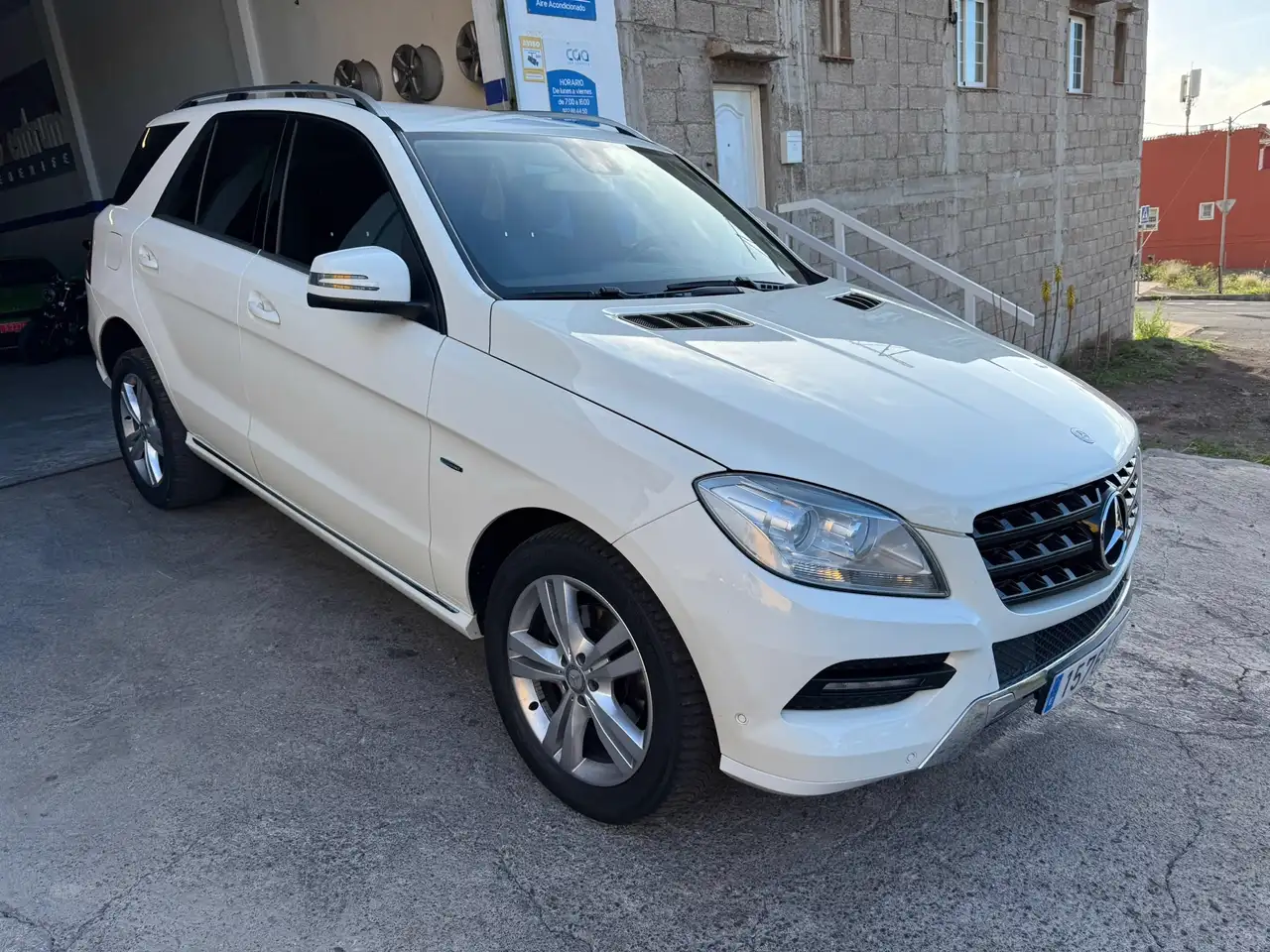 Mercedes-Benz ML 2.2 CDI 2015 blanco de ocasión en AutoZentrum Tenerife